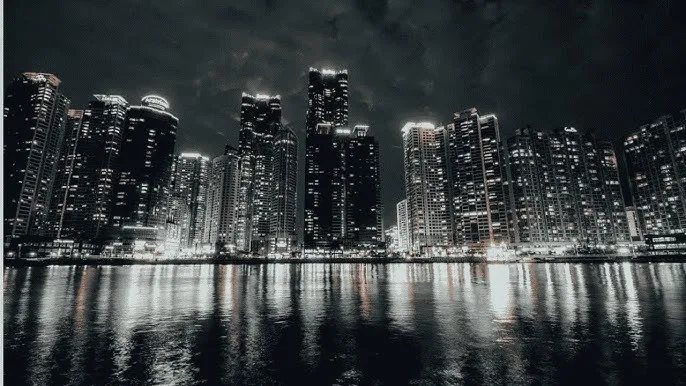 妈妈的朋友在线观看清3 - 城市之光：霓虹背后的人间烟火